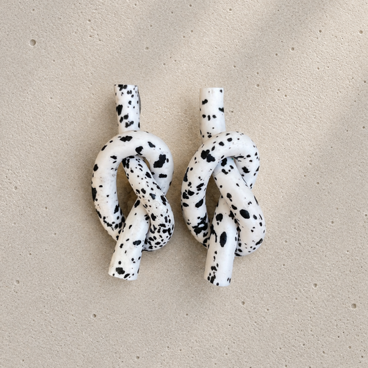 KNOT | White