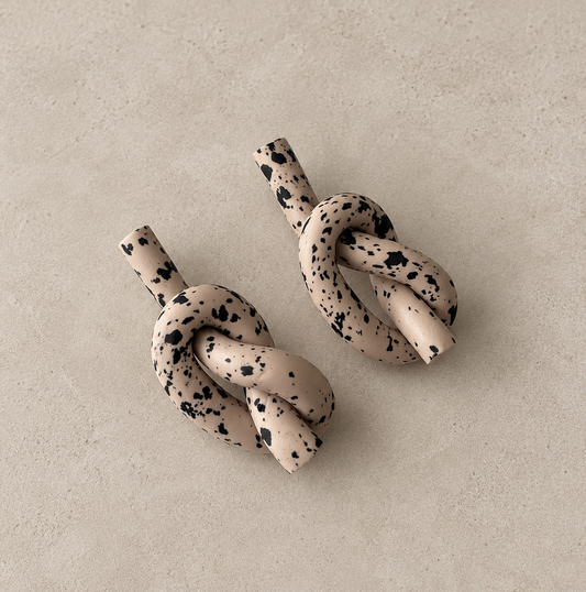 KNOT | Sand