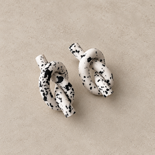 KNOT | White